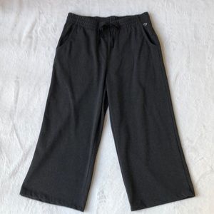Naviskin Yoga Active Lounge Capris-Size M